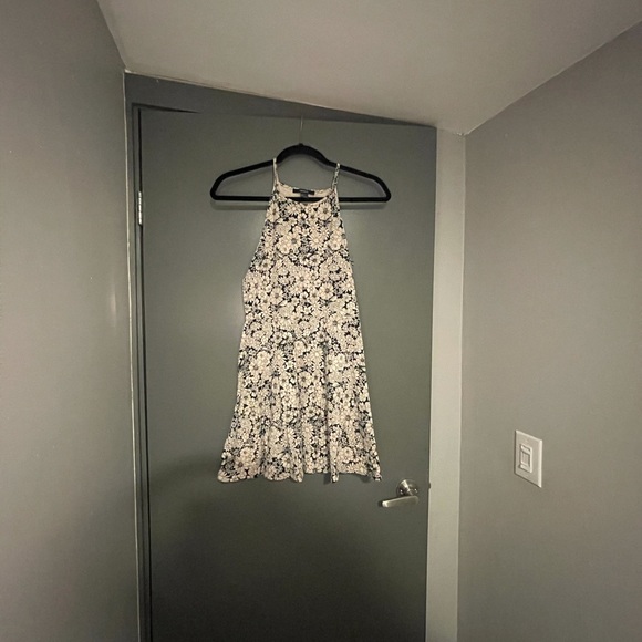 F21 halter dress - Picture 2 of 2